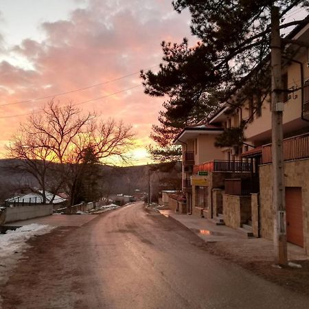 Hotel Black Stork Nisovo Dış mekan fotoğraf