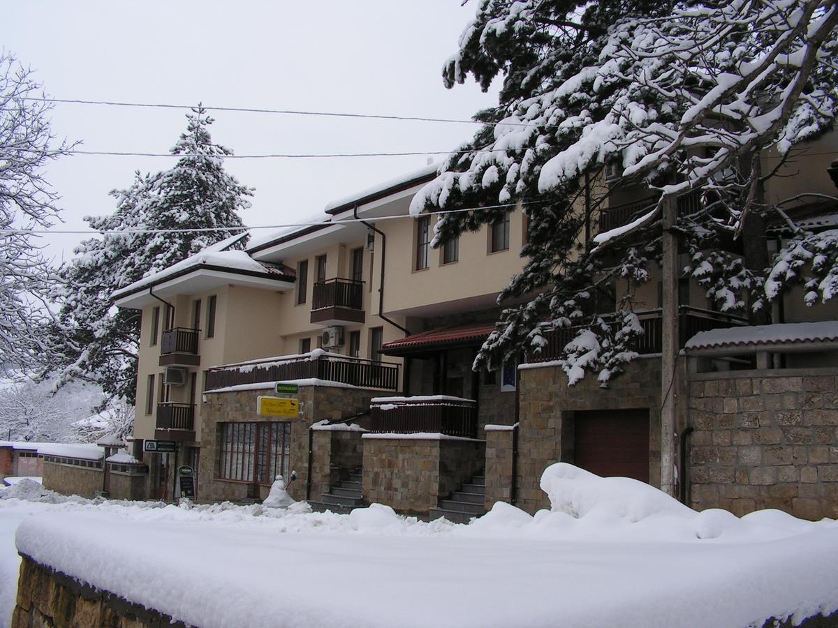 Hotel Black Stork Nisovo Dış mekan fotoğraf