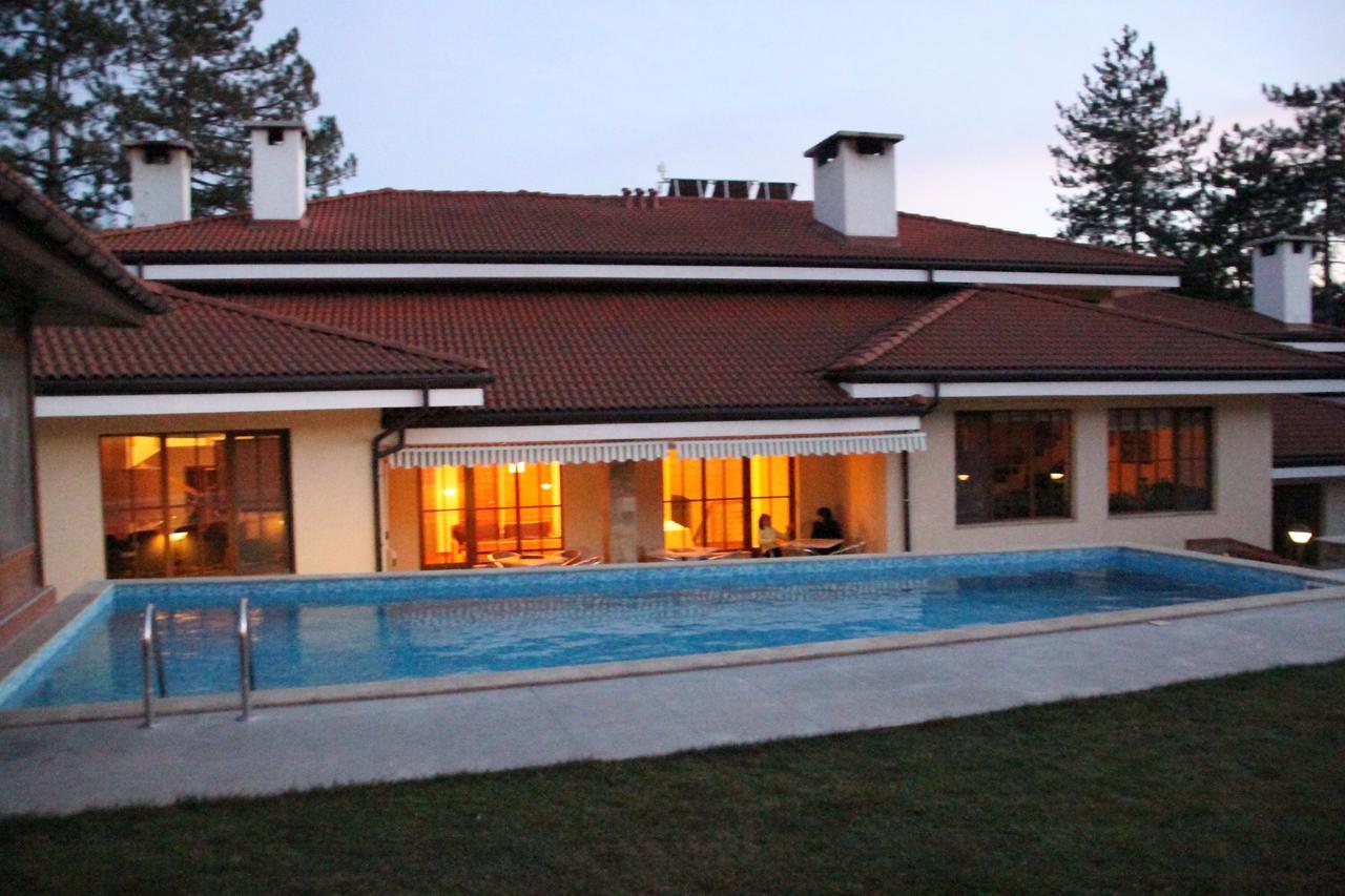 Hotel Black Stork Nisovo Dış mekan fotoğraf