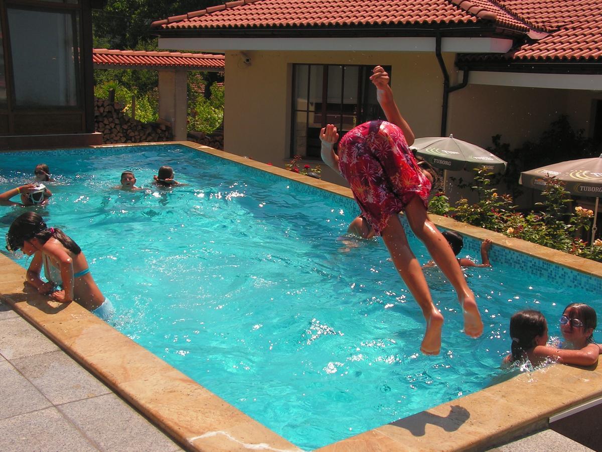 Hotel Black Stork Nisovo Dış mekan fotoğraf