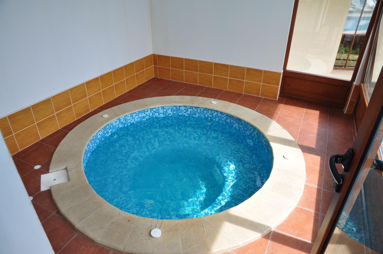 Hotel Black Stork Nisovo Dış mekan fotoğraf
