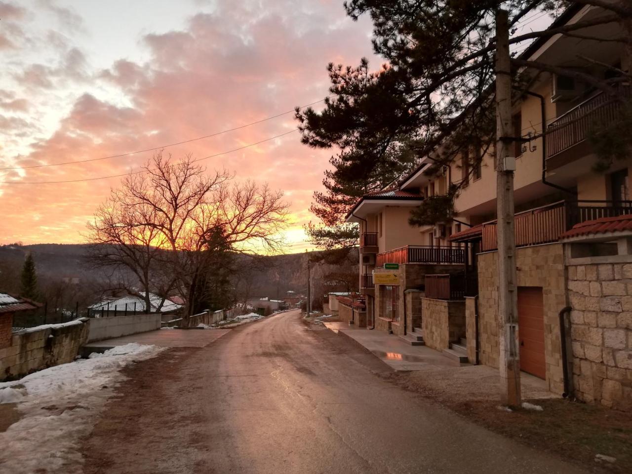 Hotel Black Stork Nisovo Dış mekan fotoğraf